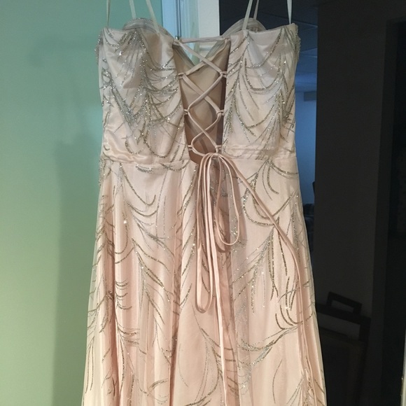 Prom dress - Picture 2 of 3